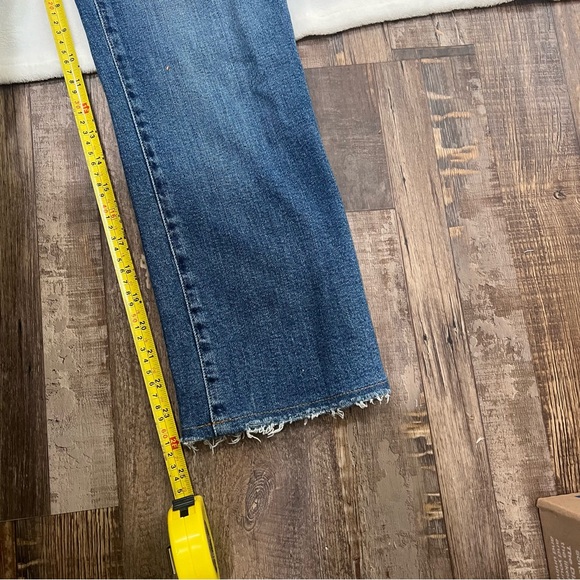 Madewell Slim Demi Boot. Size 28. Medium wash. Zip closure. Distressed hem. - Picture 6 of 8